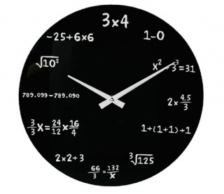 Matematické hodiny čierne